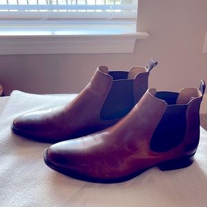Johnston and Murphy Chelsea boot